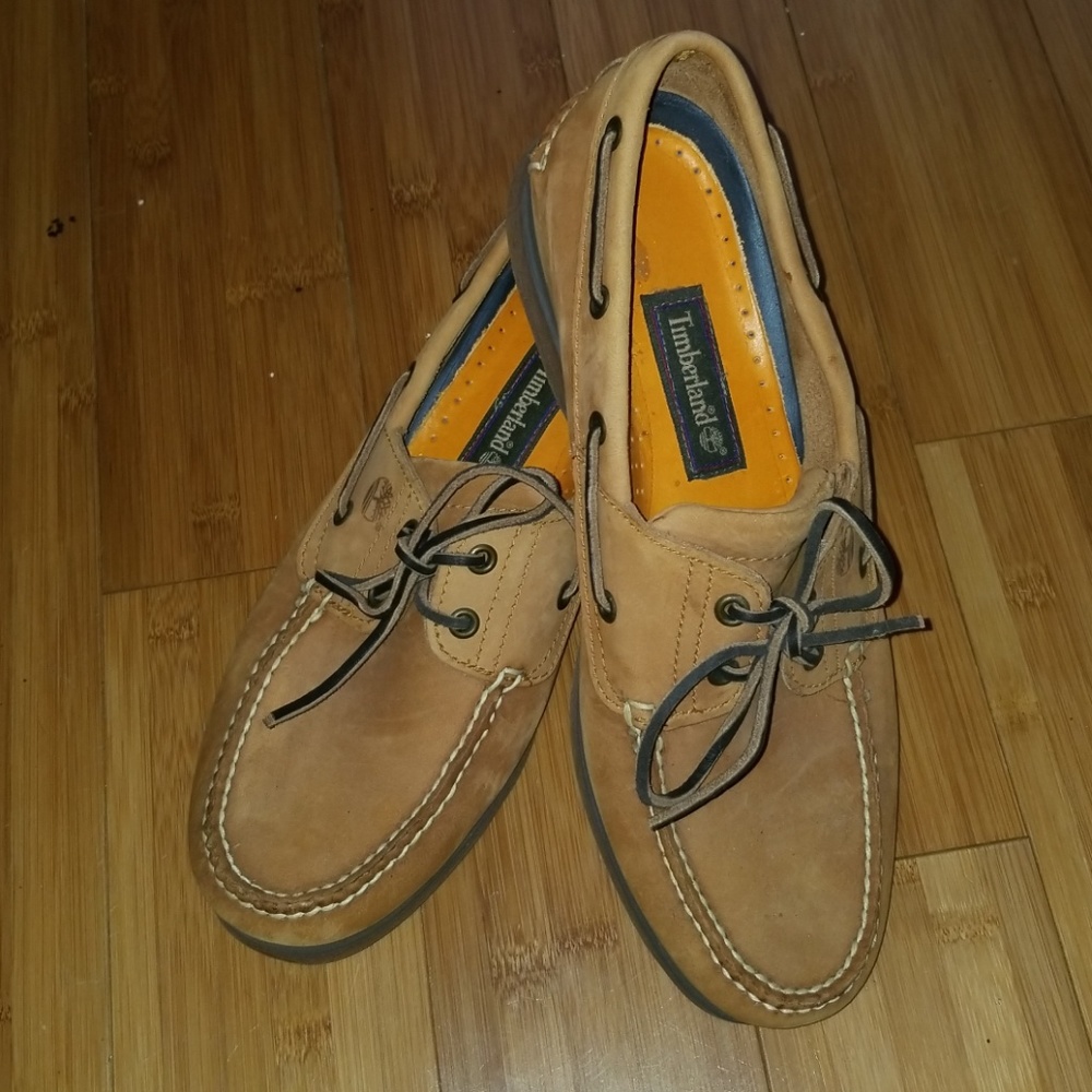 SOLD New Timberland Men's Classic 2-Eyed Boat shoe